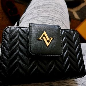 Adrienne Vittadini wallet